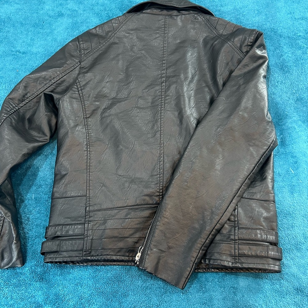 Leather Jacket - Picture 5 of 7